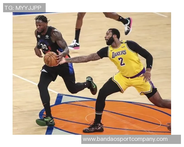 张佳玮分析哈登与双塔组合的潜力与东部混乱局势的无限可能性